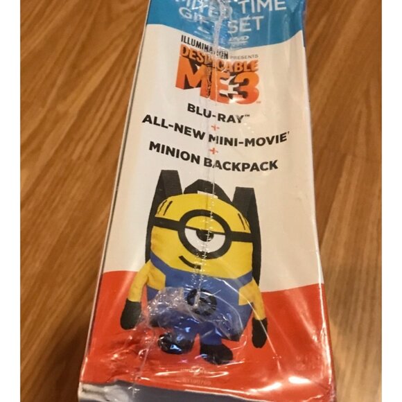 Despicable Me 3 Gift Set Blu-Ray Mini-Movie & Minion Backpack Illumination New - Picture 4 of 7